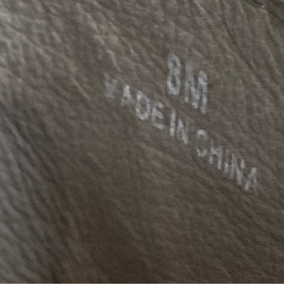 EILEEN FISHER Sz 8 Tumbled Nubuck Zipper Closure Rubber Sole Sneaker Sandals - Picture 8 of 10